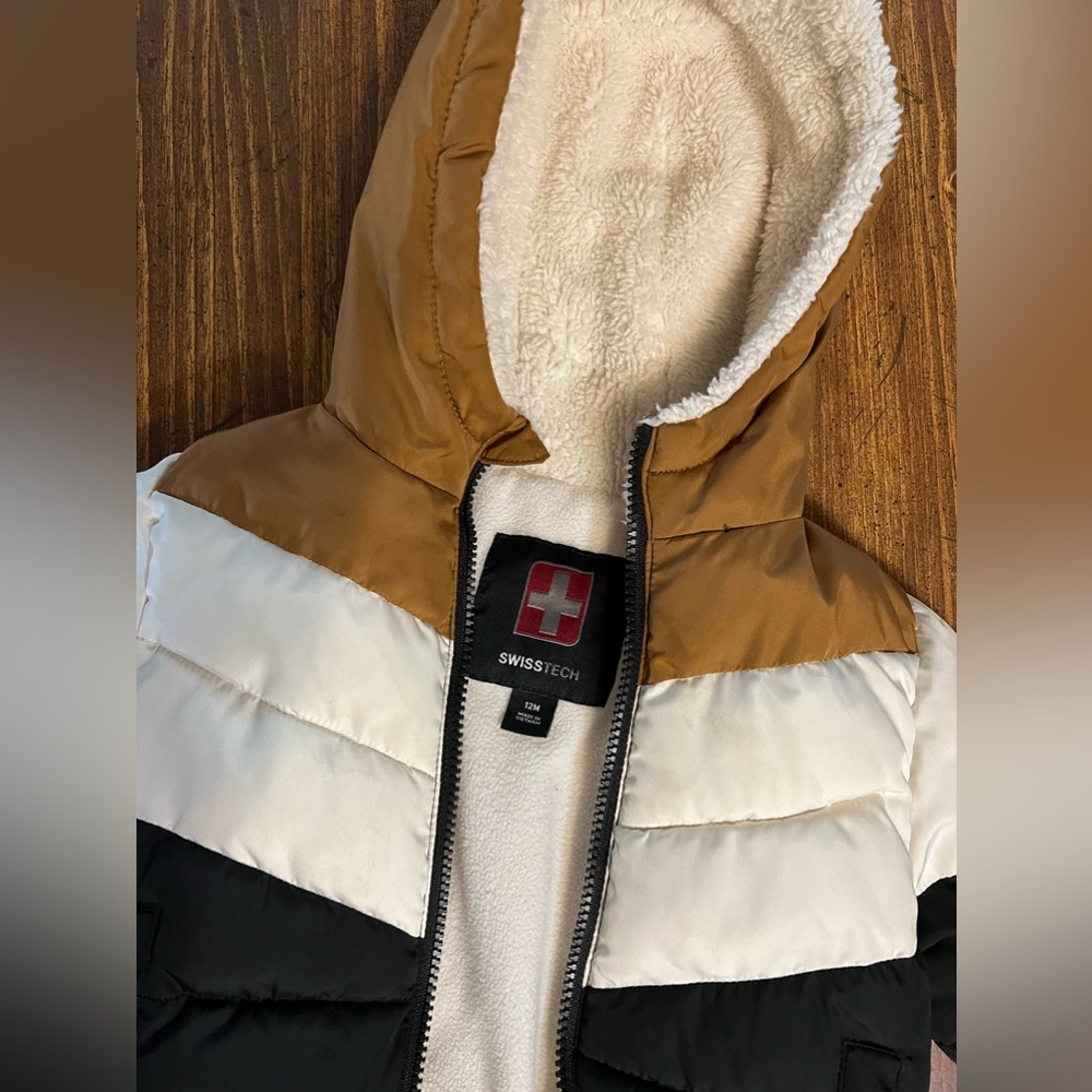 Puffer Jacket - Picture 3 of 5